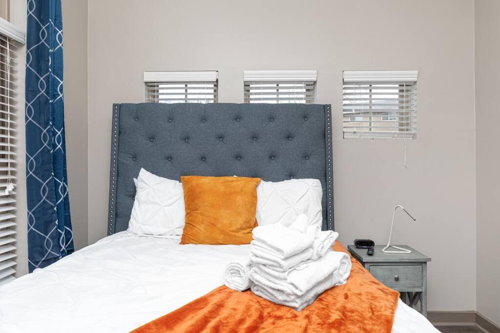Chic Uptown Unit With Gym, Pool Apartment Charlotte Exterior photo